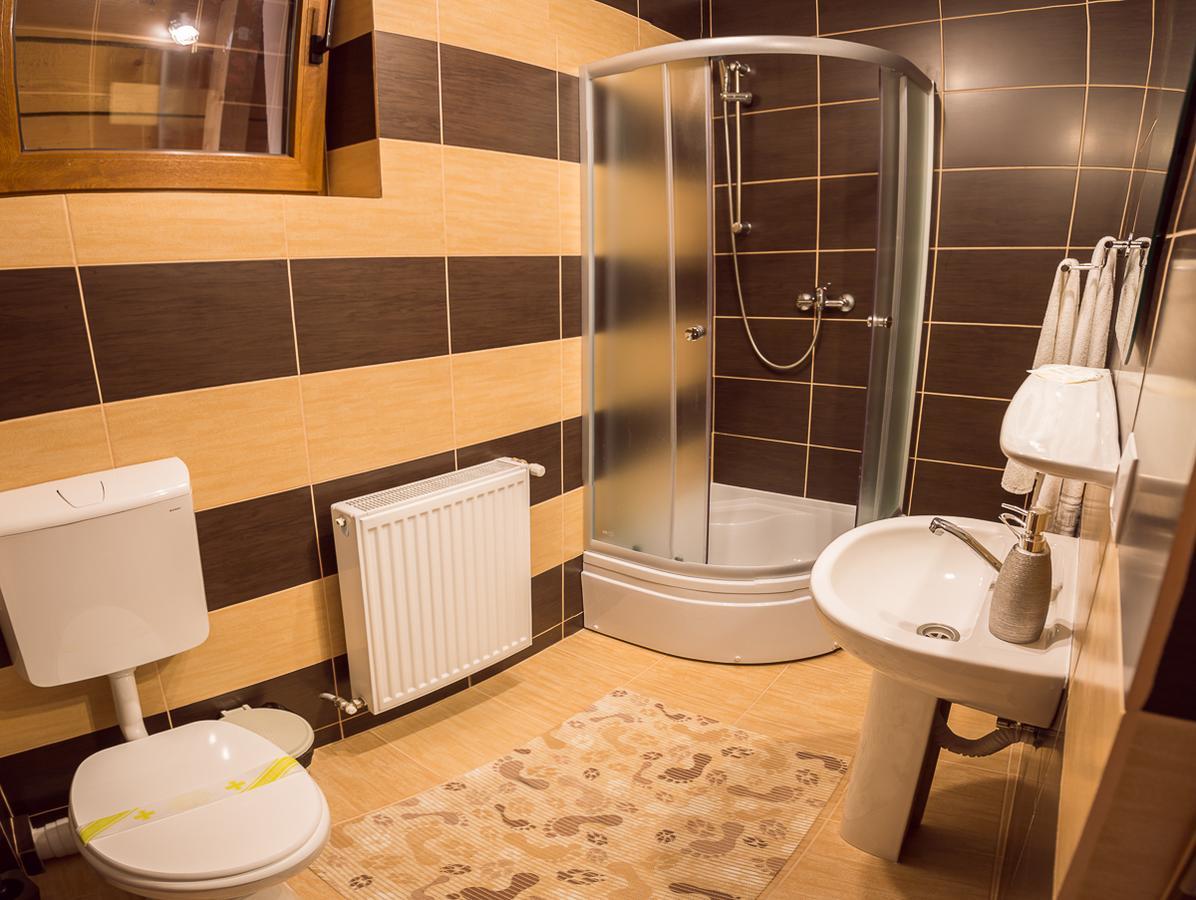 Heaven Hotel Saliste  Ngoại thất bức ảnh