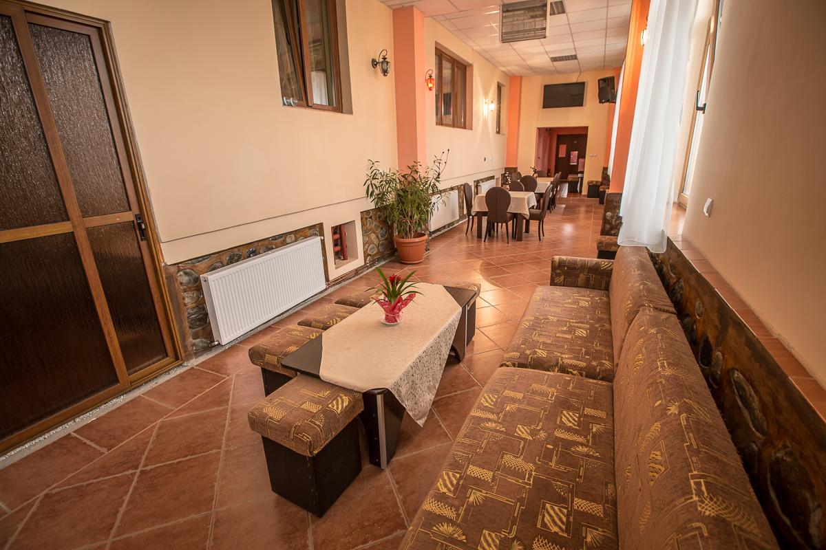 Heaven Hotel Saliste  Ngoại thất bức ảnh