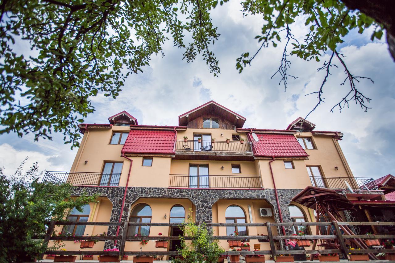 Heaven Hotel Saliste  Ngoại thất bức ảnh